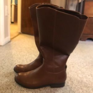 Womens’ Camel Boots, 9.5